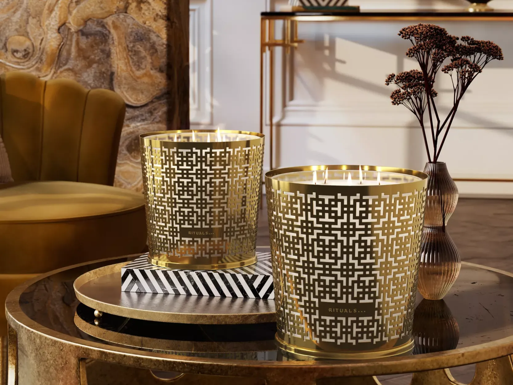Large Black Oudh Scented Candle With Metal Sleeve>Rituals Store