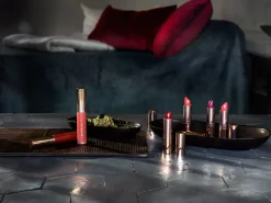 Lipstick><noscript><img width=