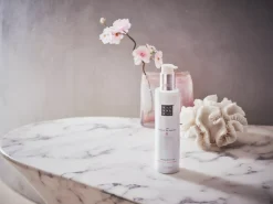 Shower Oil><noscript><img width=