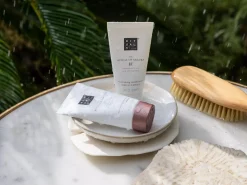Travel - Shampoo><noscript><img width=